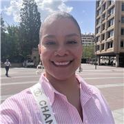 Licenciada en educación preescolar y primaria, con más de 10 años de experiencia